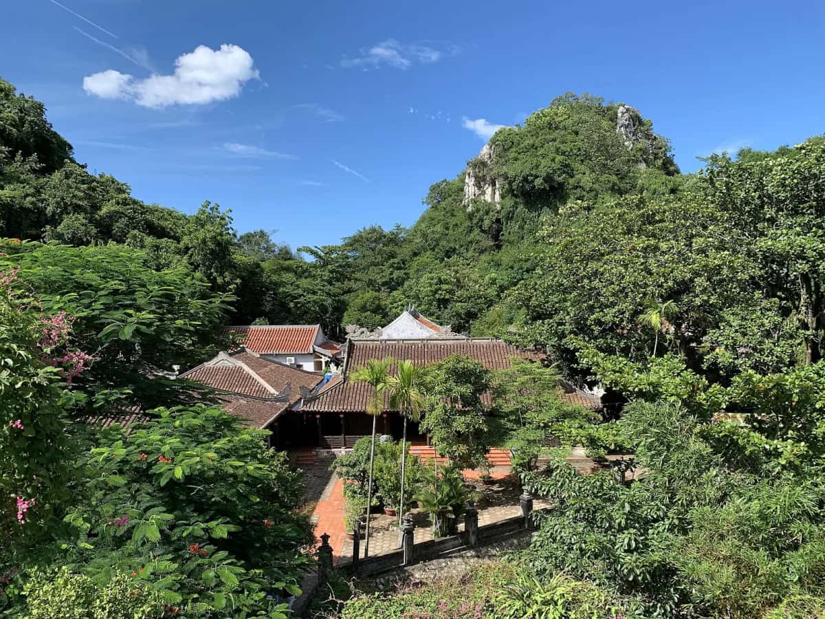 Pagode au pied de Thủy Sơn, l'une des montagnes de Marbre (Ngũ Hành Sơn), Da Nang