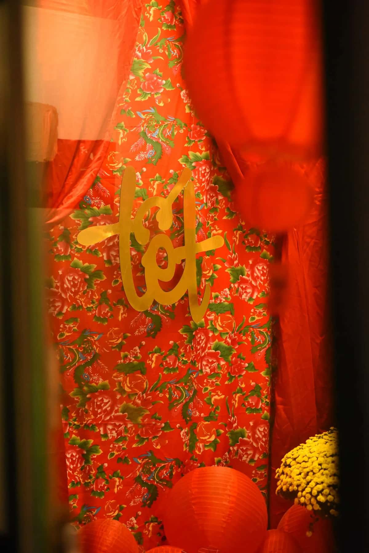 Fête du Tet au Vietnam, lanternes rouges et décorations